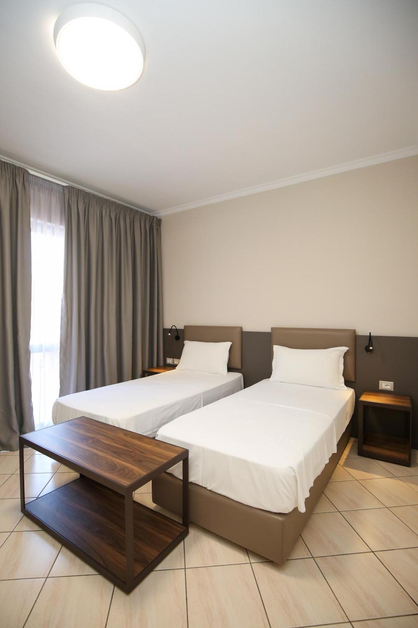 Regina Garden Vlore Exterior photo