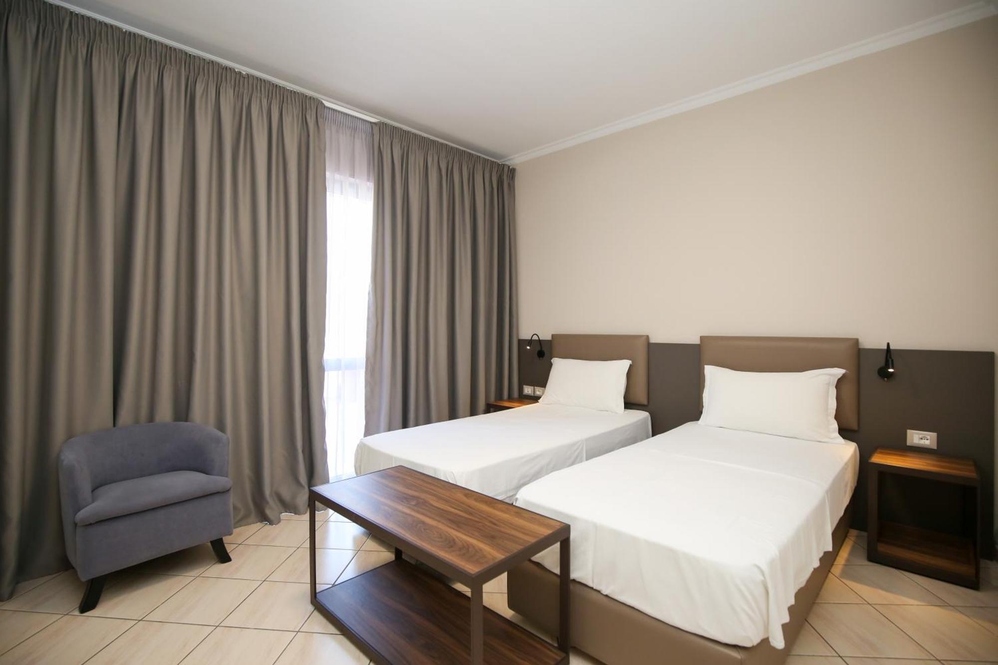 Regina Garden Vlore Exterior photo